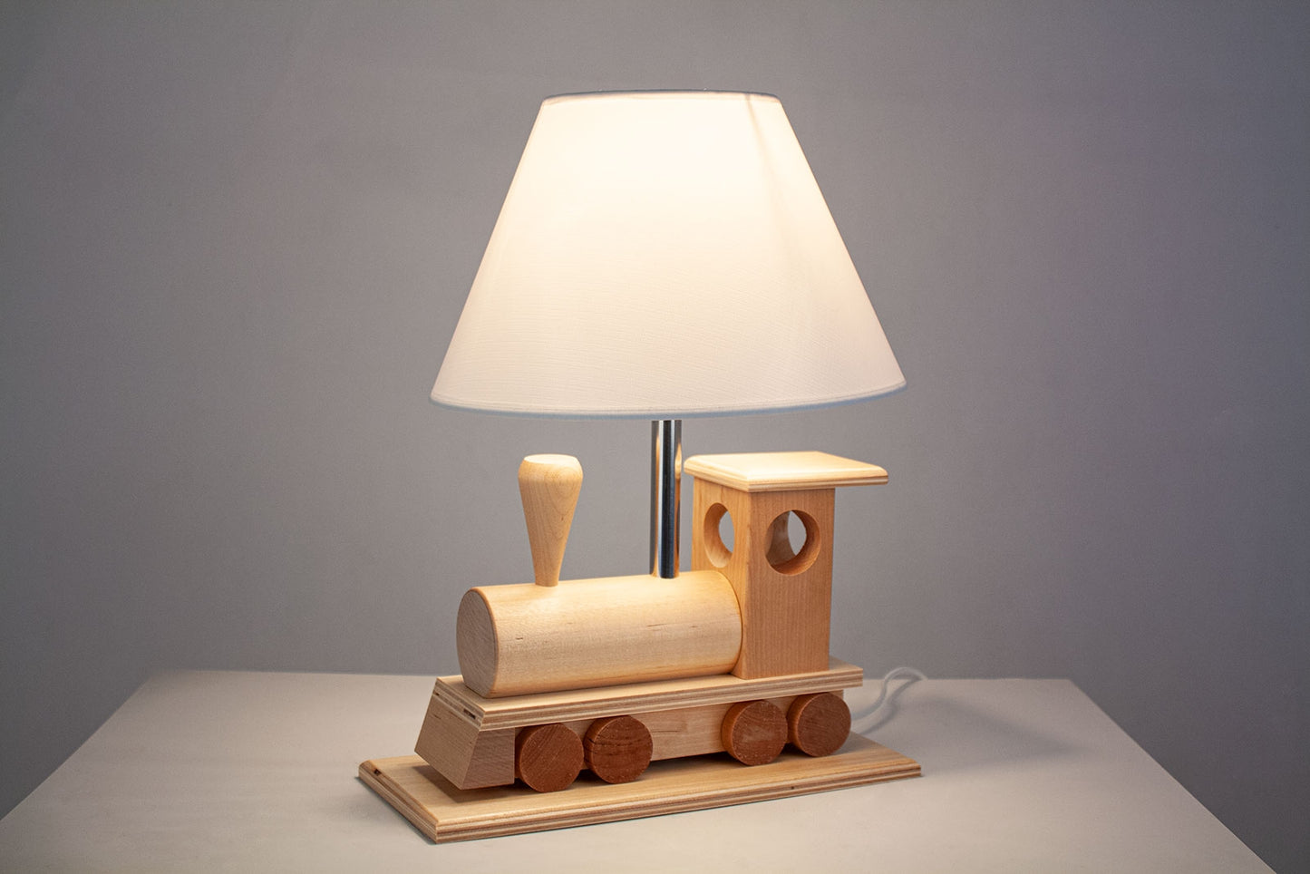 Classic Wooden Train Adventure Lamp