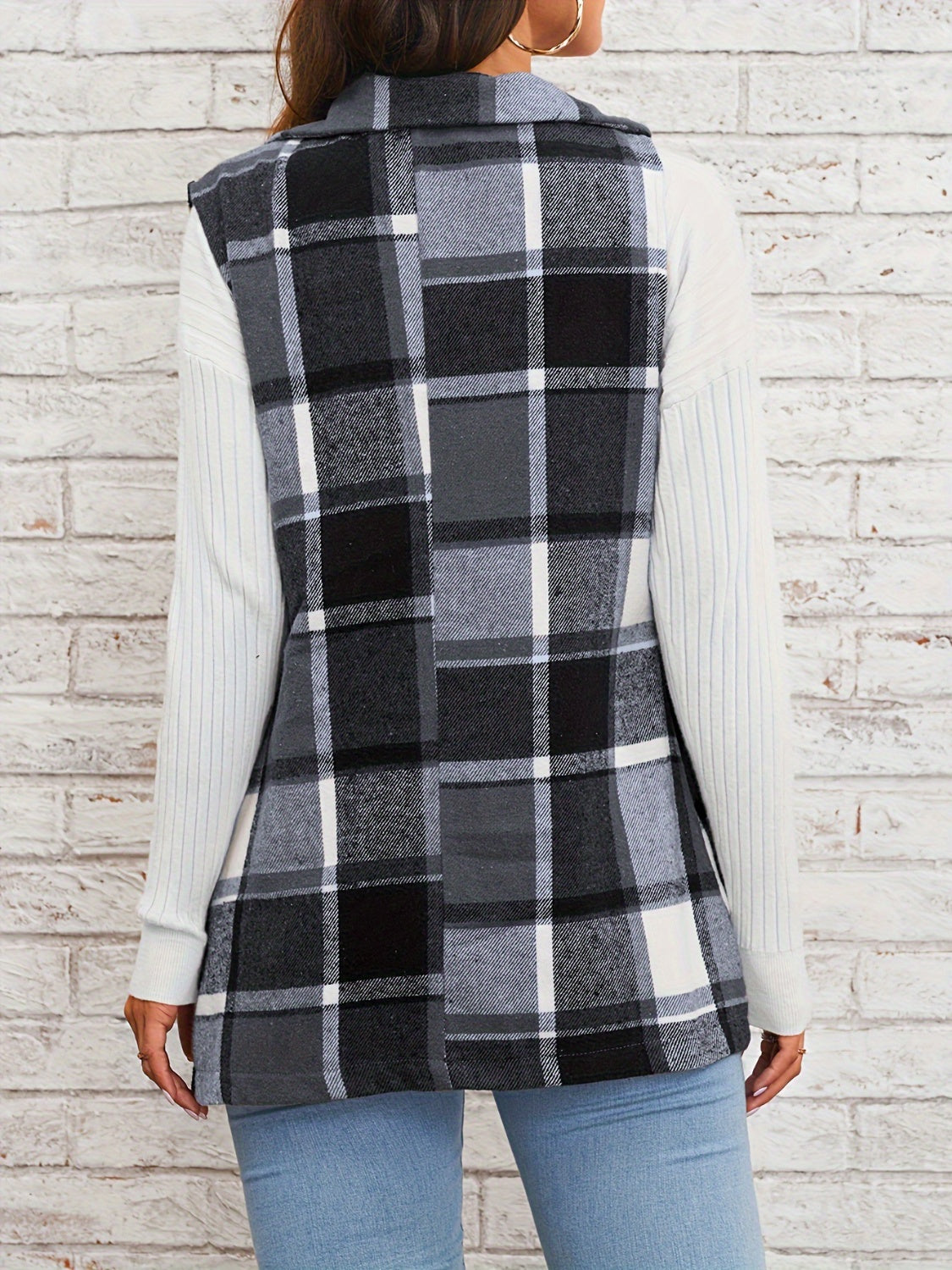 Urban Plaid Sleeveless Blazer